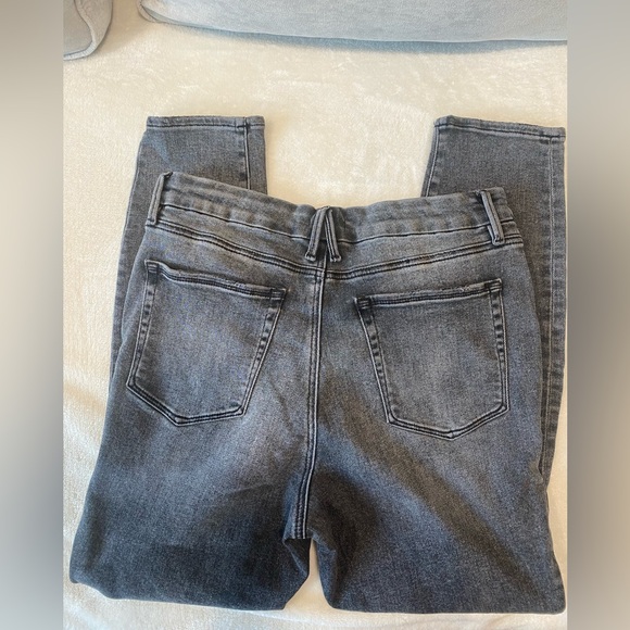 Good American Jeans - Picture 5 of 7